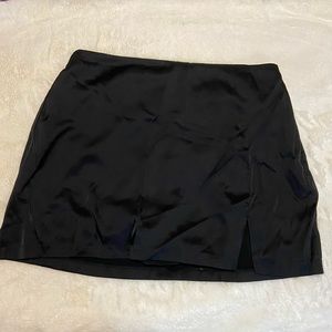 NWT Abercrombie & Fitch Satin Mini Skort - black